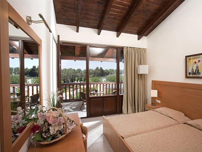 Golden Odyssey Hotel Колимбия Екстериор снимка